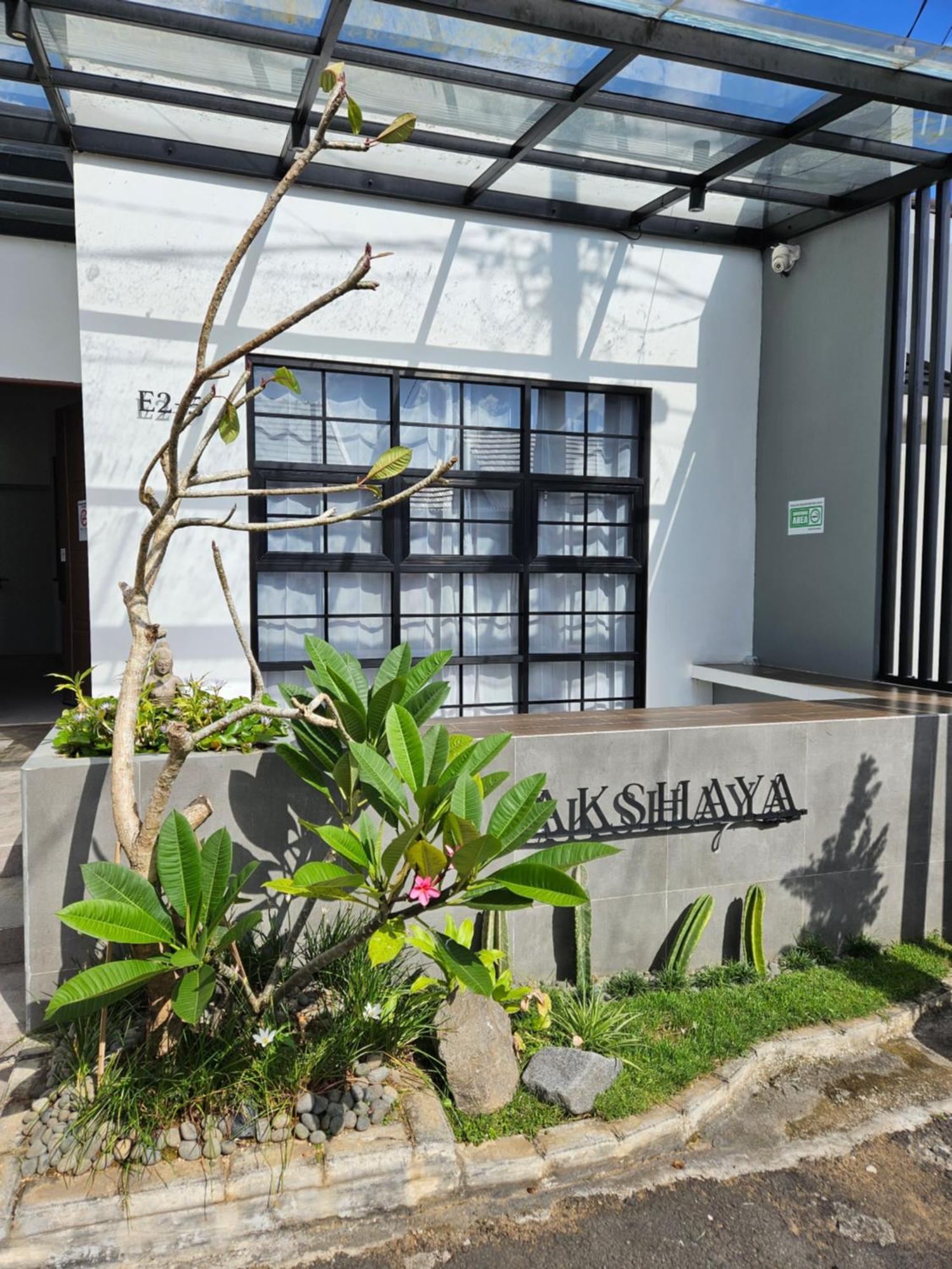Akshaya Villa